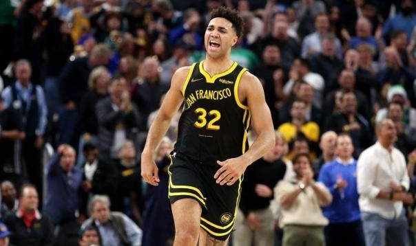 pp电子平台-格林落，万物生 勇士5连胜新老更替 终见未来曙光